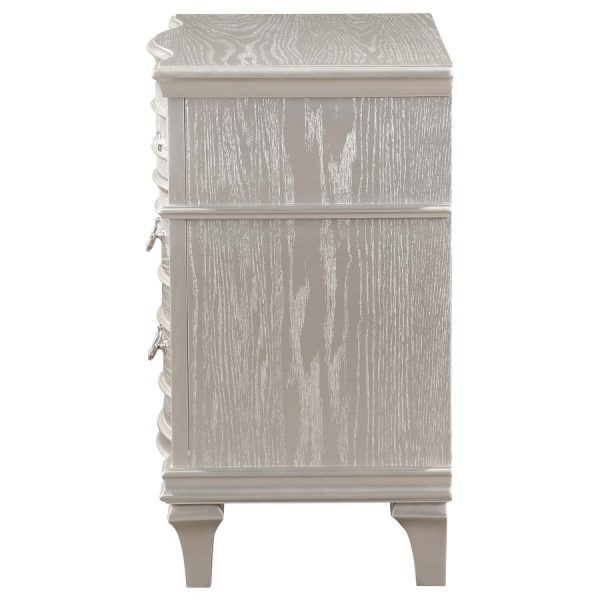 Evangeline 3-Drawer Nightstand Silver Oak Online Sale